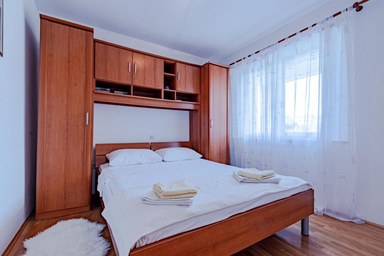 Apartment Ruzica Zrnovo Exterior photo
